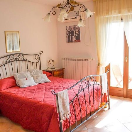 B&B "Za' Vittoria"#Lagodibomba Bagian luar foto