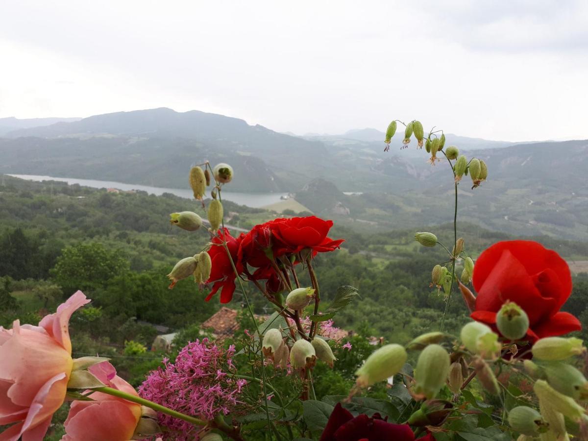 B&B "Za' Vittoria"#Lagodibomba Bagian luar foto