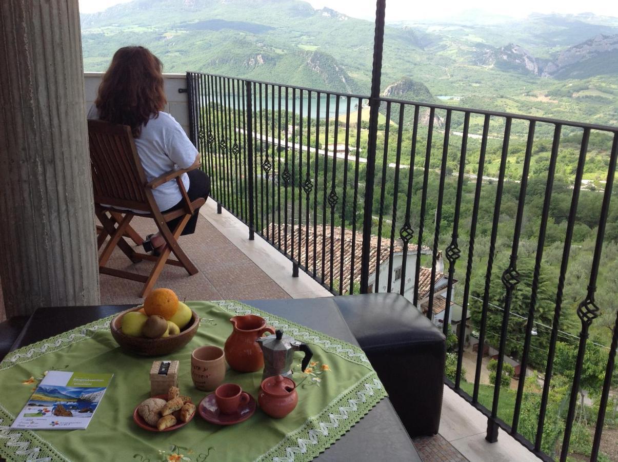B&B "Za' Vittoria"#Lagodibomba Bagian luar foto